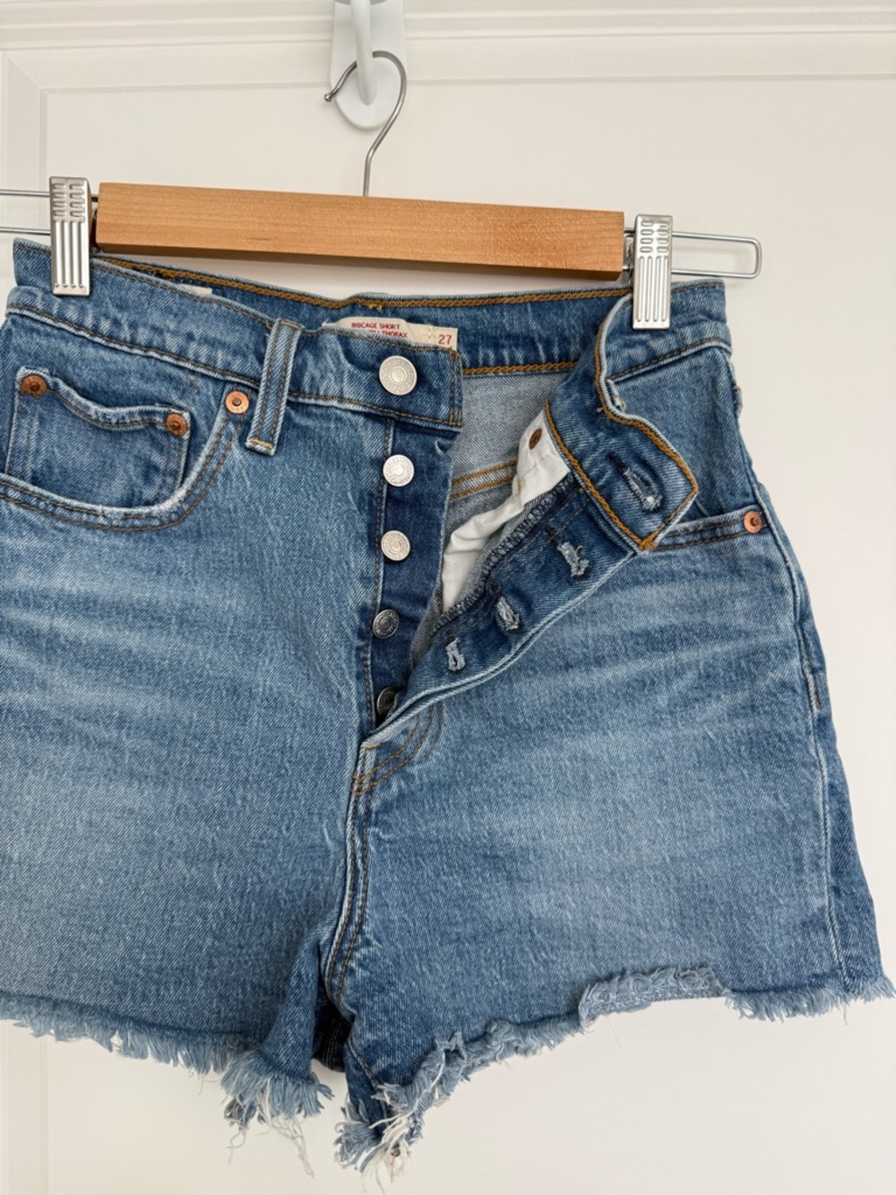 LEVI'S | Ribcage Short - Size 27 - Picture 2 of 9